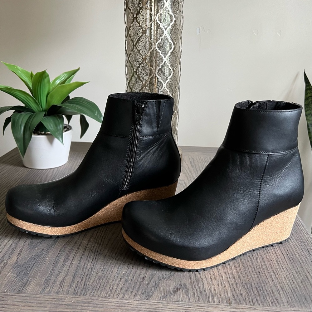 Papillo Birkenstock Ebba Wedge Bootie